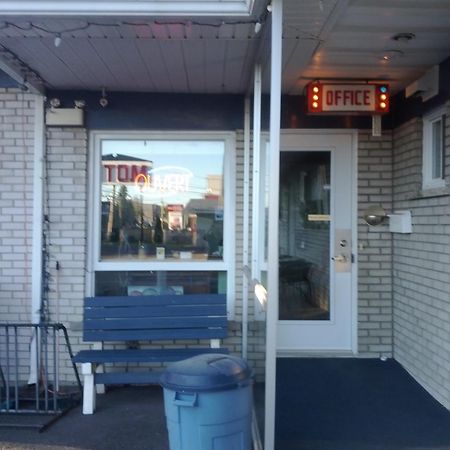 Motel Montgolfiere Jp Saint-Jean-sur-Richelieu Eksteriør billede