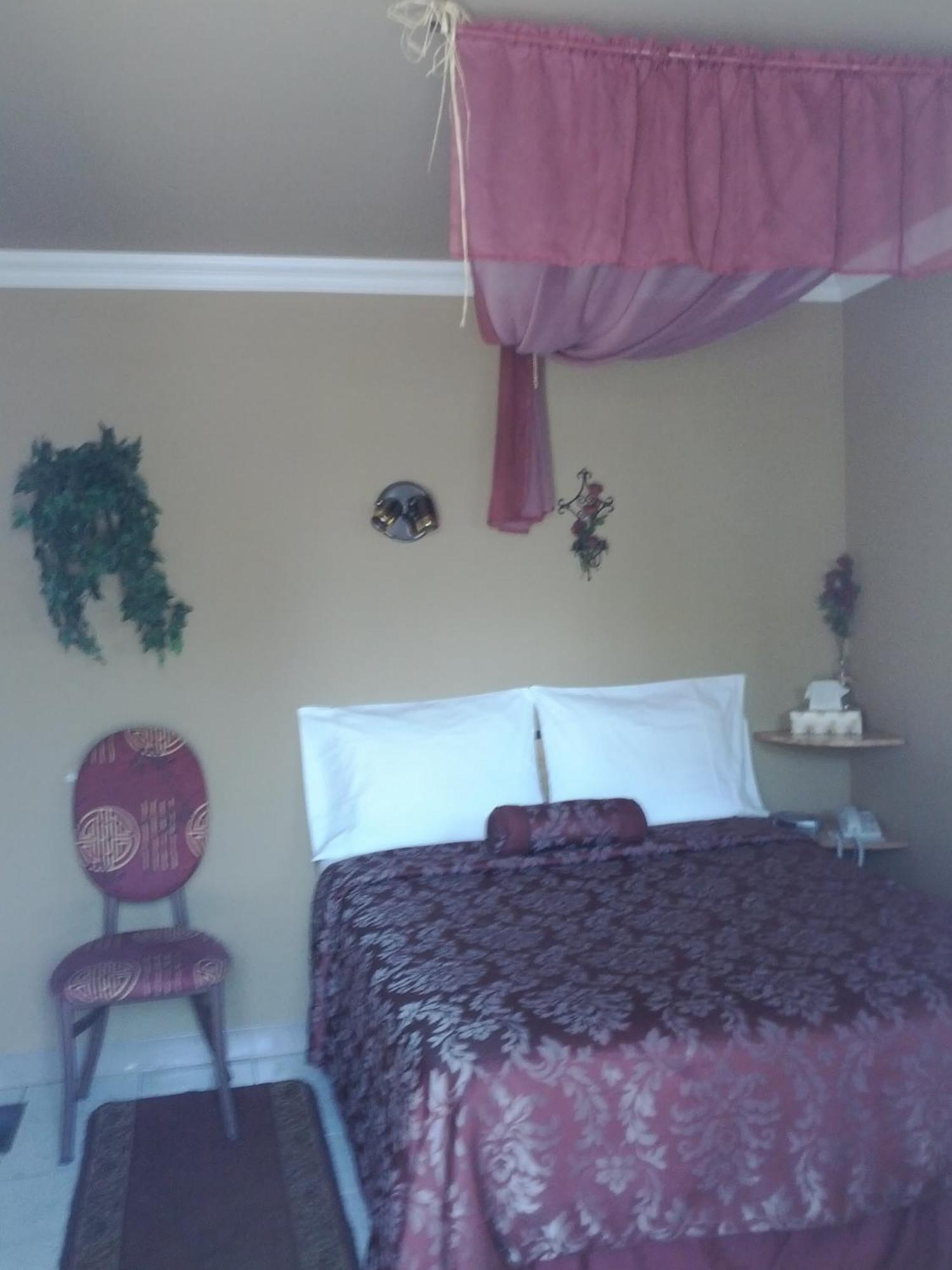 Motel Montgolfiere Jp Saint-Jean-sur-Richelieu Eksteriør billede
