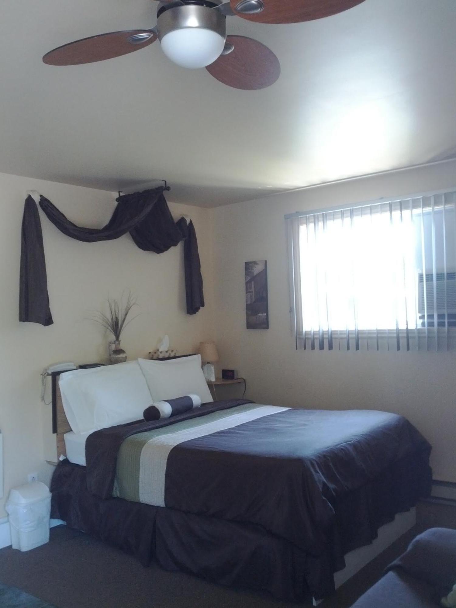 Motel Montgolfiere Jp Saint-Jean-sur-Richelieu Eksteriør billede