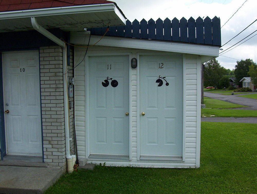 Motel Montgolfiere Jp Saint-Jean-sur-Richelieu Eksteriør billede