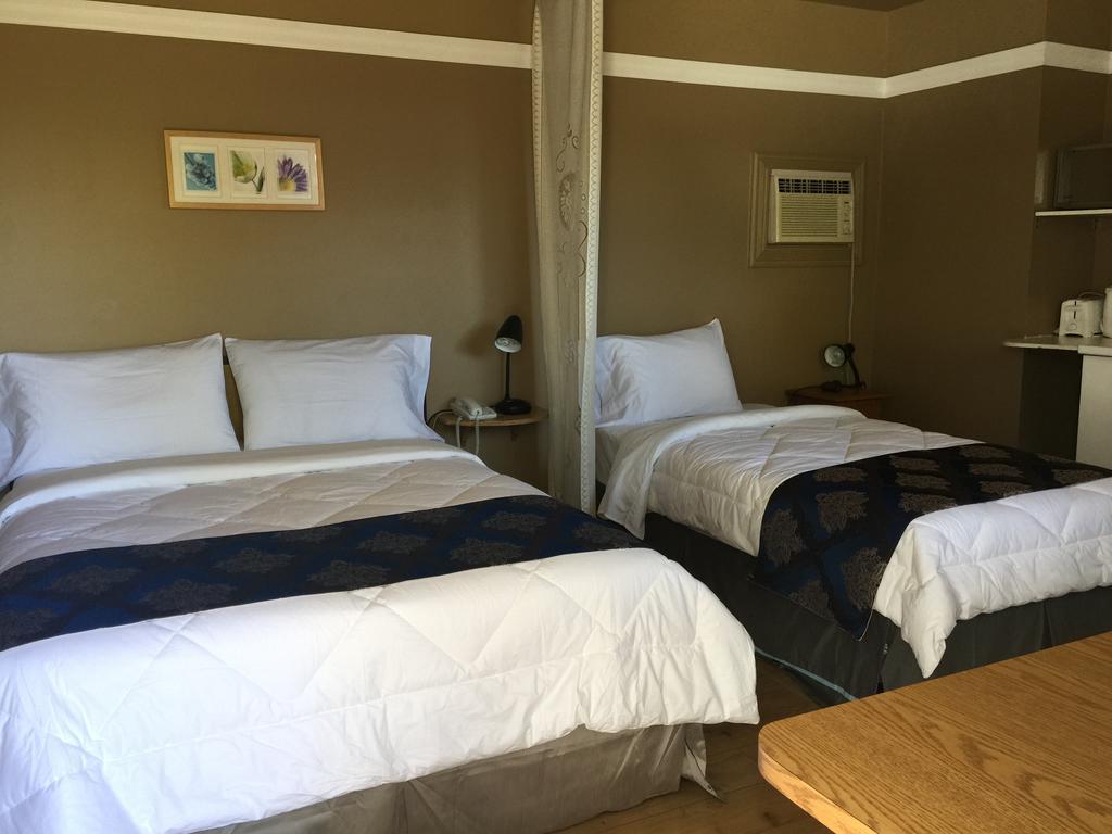 Motel Montgolfiere Jp Saint-Jean-sur-Richelieu Eksteriør billede