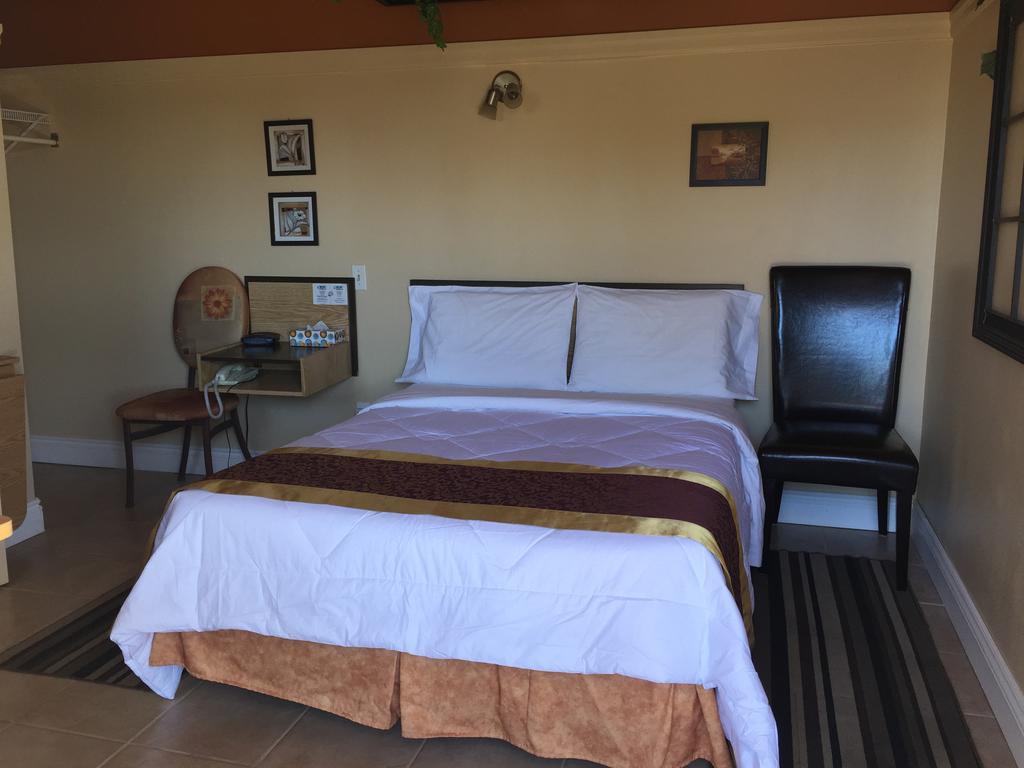 Motel Montgolfiere Jp Saint-Jean-sur-Richelieu Eksteriør billede